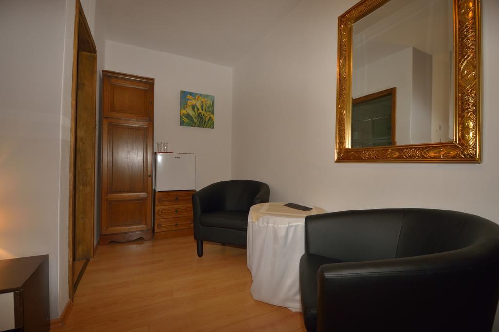 Plitvice Pansion Lovric Hotell Plitvička Jezera Rum bild